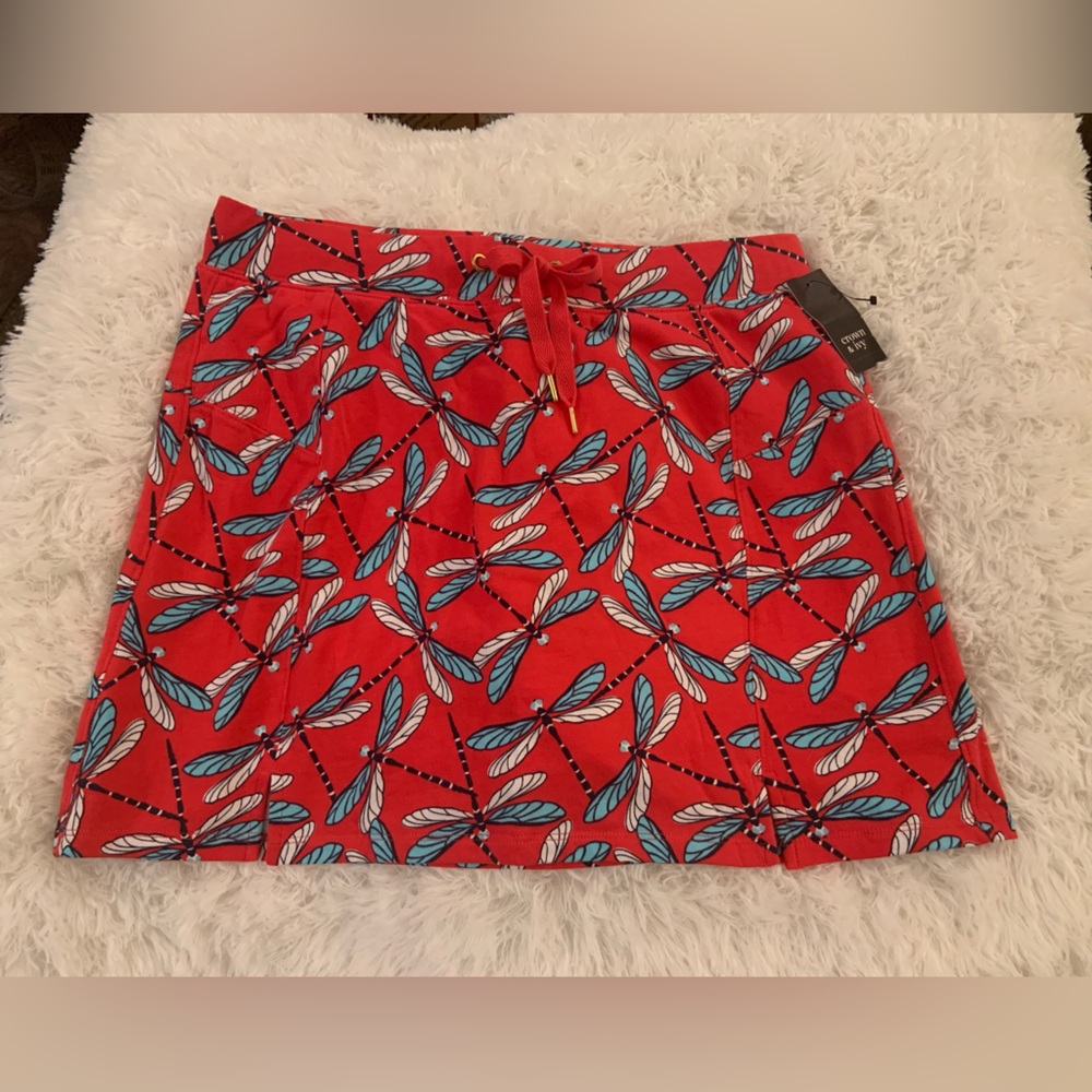 Crown & Ivy petite medium dragonfly skorts. NWT